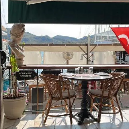 Buena Vista Hotel&restaurant * Μαρμαρίς