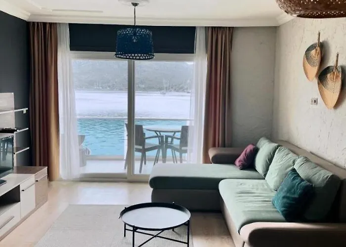 Buena Vista Hotel&restaurant 말마리스